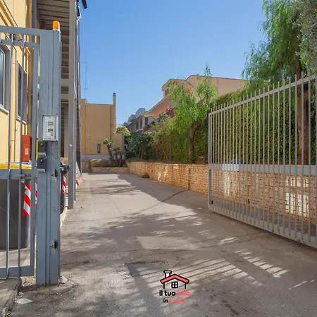 Of The Nations, Parking , 9min Airport & Sea Apartment Bitonto